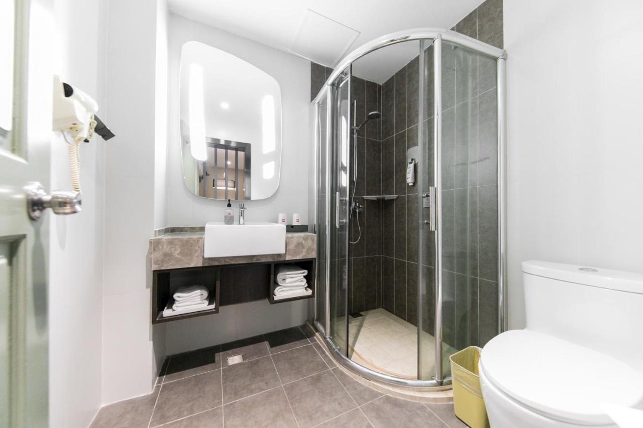 Ibis Nantong Qingnian Hotell Exteriör bild