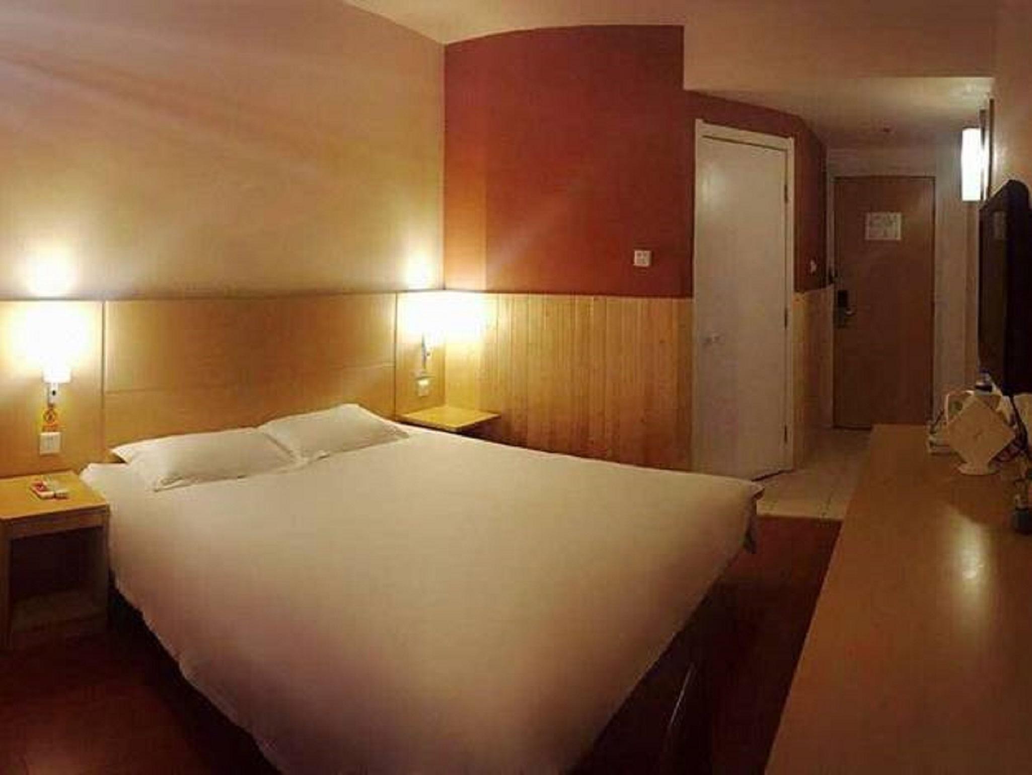 Ibis Nantong Qingnian Hotell Exteriör bild