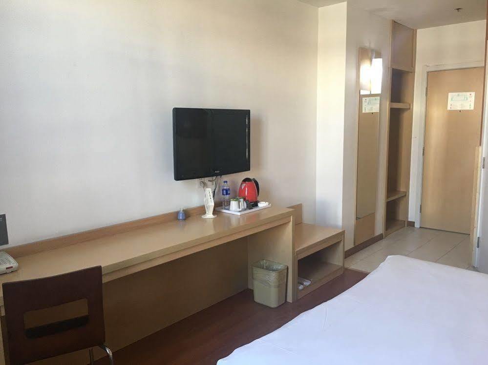 Ibis Nantong Qingnian Hotell Exteriör bild