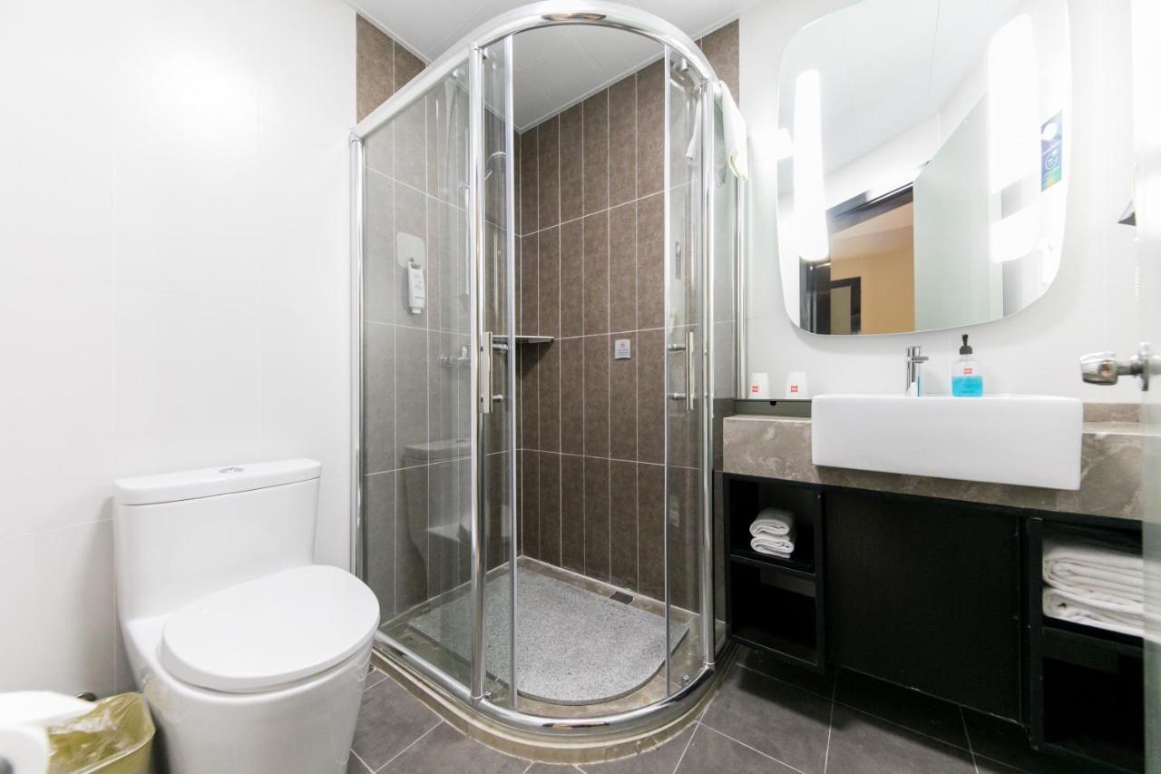 Ibis Nantong Qingnian Hotell Exteriör bild